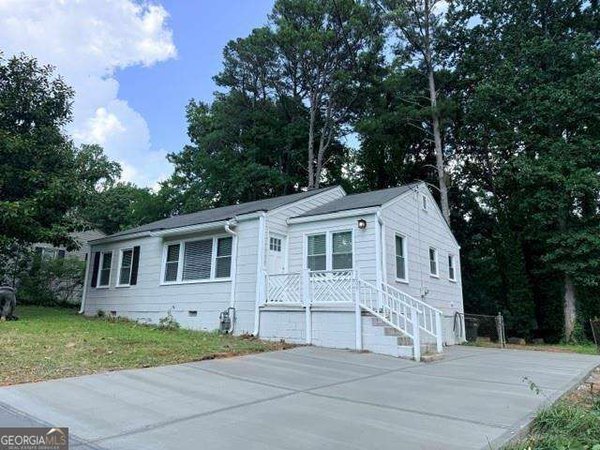 2005 Benson Avenue, Smyrna
