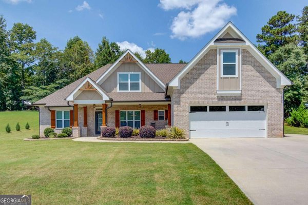 222 Ivey Drive, Bethlehem