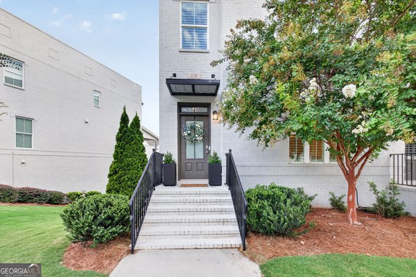 221 Nash Street Lawrenceville
