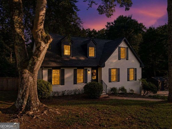 1465 Dallas Circle, Marietta