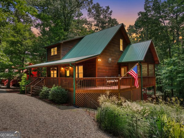 612 Medina Court, Ellijay