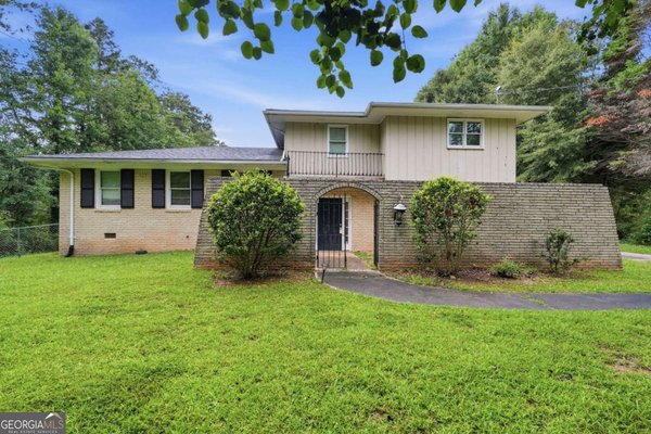7037 Dalmatia Drive Riverdale