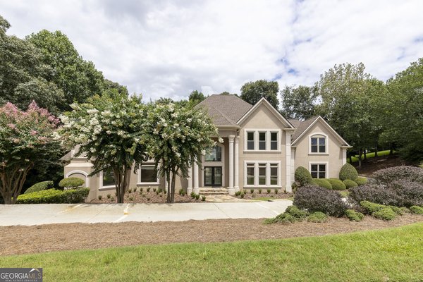 8445 Sentinae Chase Drive, Roswell