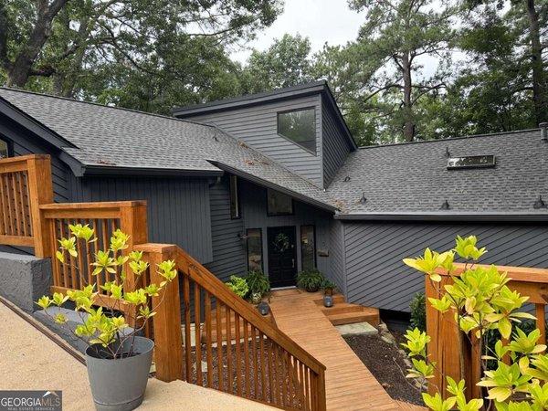 main picture of 550 Matterhorn Way, Johns Creek