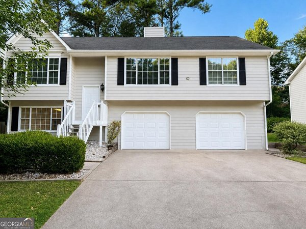 2734 Ashbury Point Lane Marietta