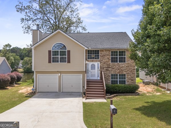 27 Waters Edge Way Fayetteville