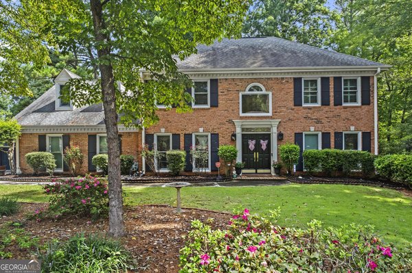 140 Lakeside Drive Kennesaw