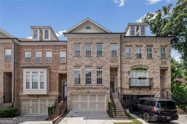 1044 Township Square, Alpharetta