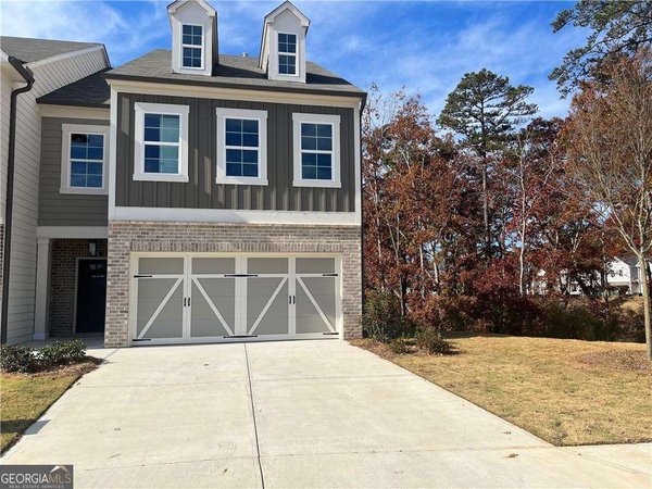 340 Lakeside Court, Canton