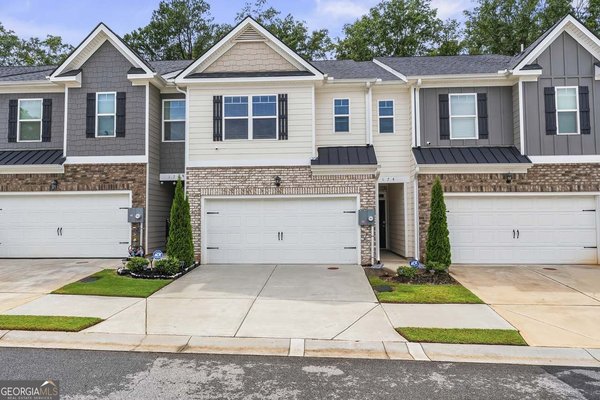174 Hampton Circle McDonough