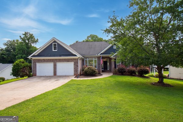 93 Overlook Circle, Dawsonville