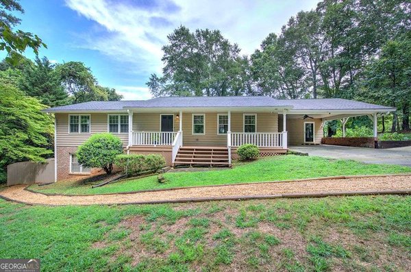 43 Blackfoot Trail Cartersville