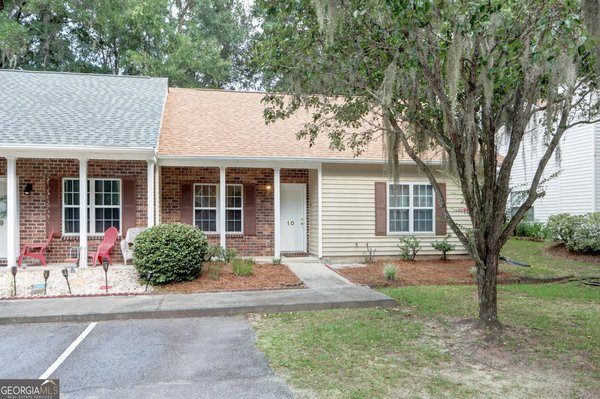 10 Chaintree Drive Savannah