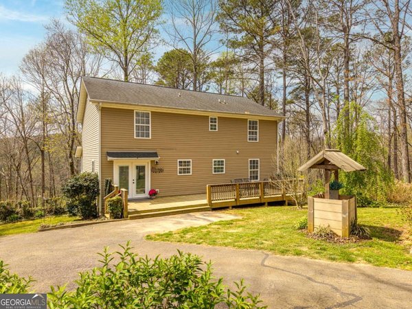 134 Nicholson Lane, Talking Rock
