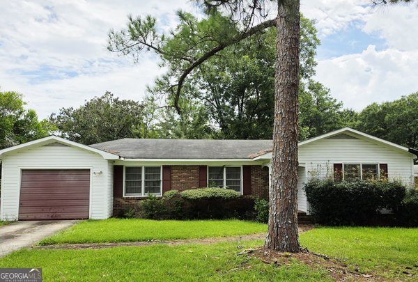 1404 Long Acre Drive, Macon