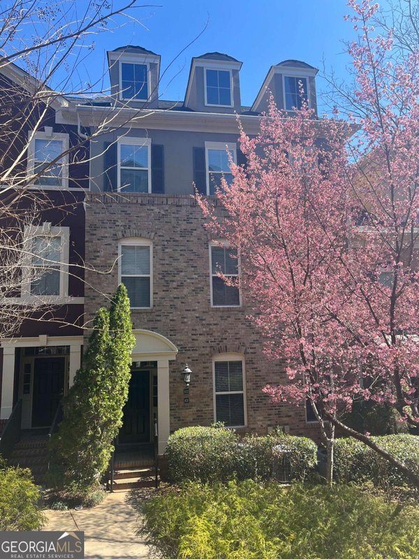 main picture of 431 Perimeter Walk, Atlanta