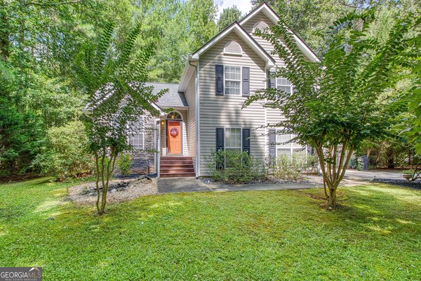 30 Orchard Hills Ct Newnan