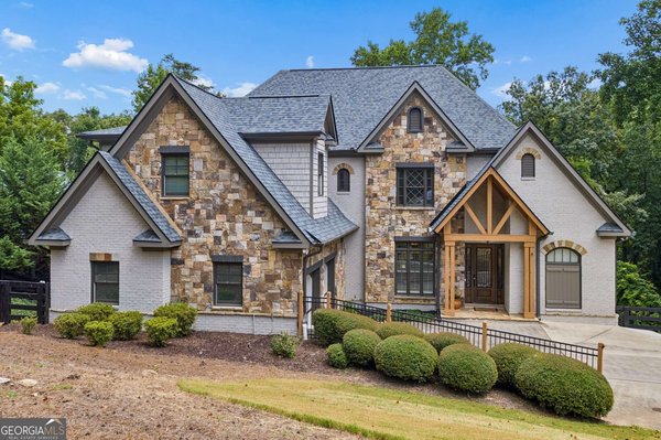 main picture of 3330 Chimney Point Drive, Cumming