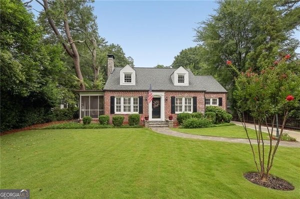 Picture of Neighborhood PEACHTREE PARK in Atlanta, GA