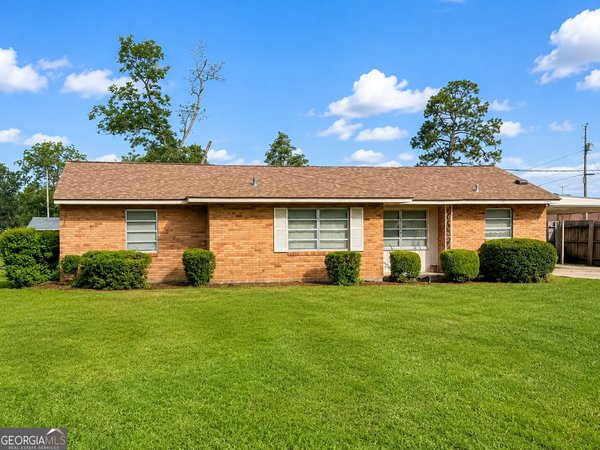 1301 Acton Drive Vidalia