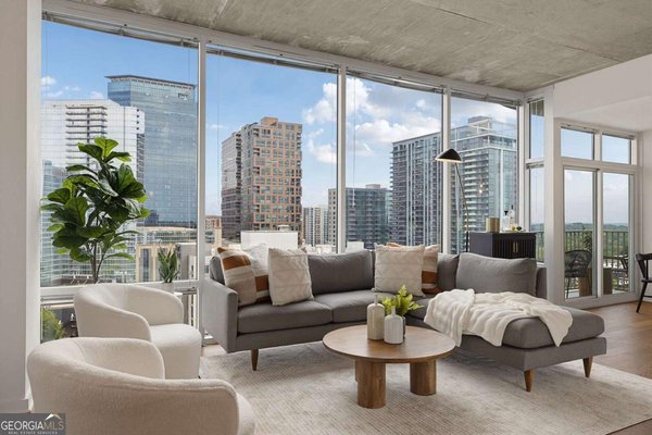 943 Peachtree Street, Atlanta