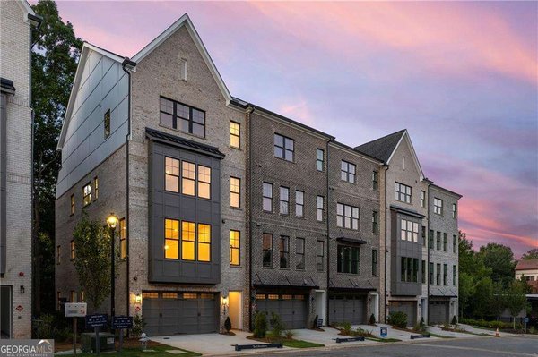 2248 Crestview Drive, Atlanta