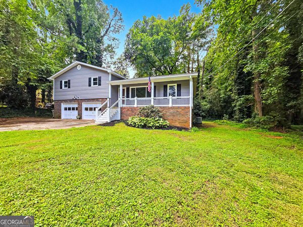 2704 Kozy Court Marietta