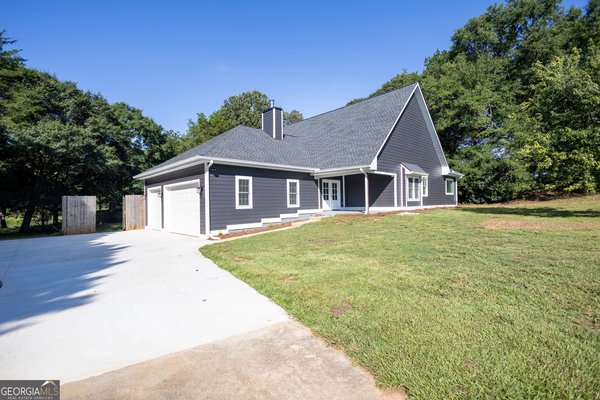 190 Cedar Pond Road, Hartwell