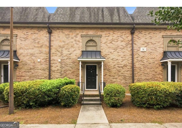 main picture of 6980 Roswell Road, Atlanta