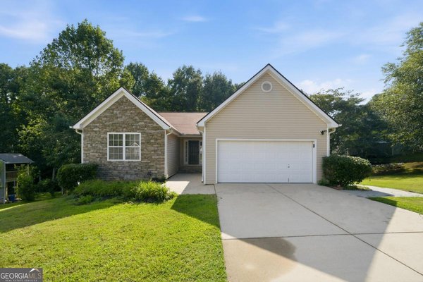 5012 Yellow Stone Drive, Flowery Branch