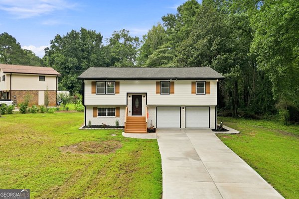 5827 Christopher Lane, Lithonia