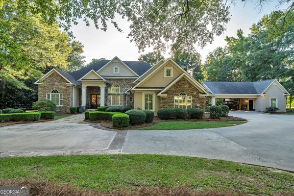 205 Walton Chase, Perry