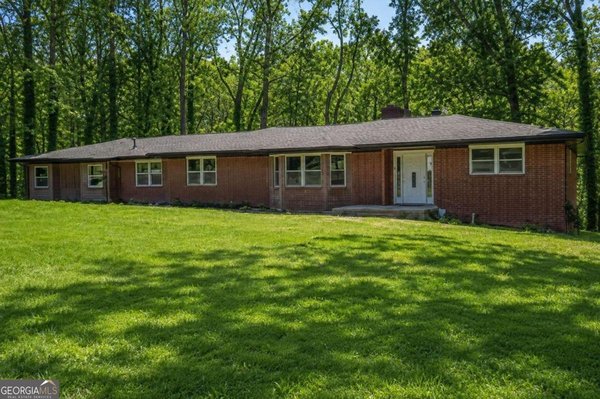 3042 Peek Road, Atlanta