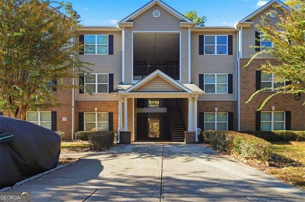 8201 Fairington Village Drive, Lithonia