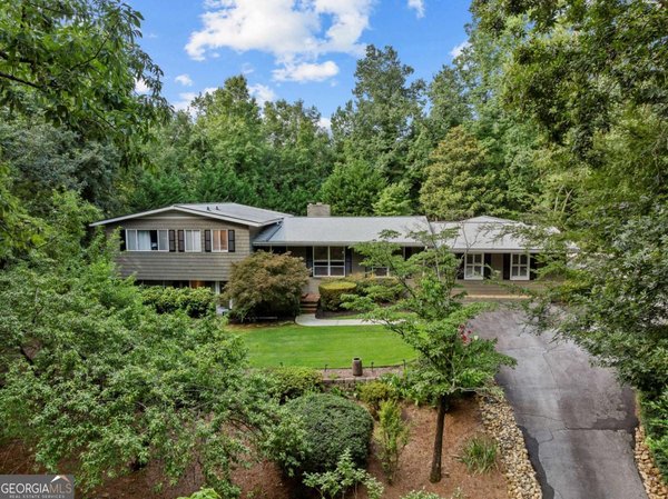 Picture of Neighborhood MOUNT VERNON WOODS in Sandy Springs, GA