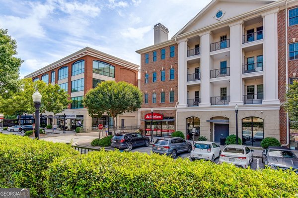 main picture of 3621 Vinings Slope, Atlanta