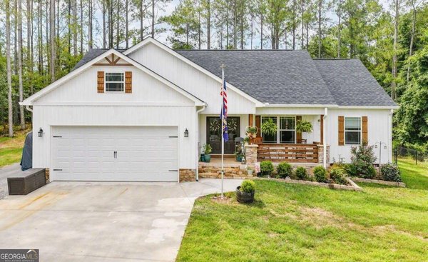 287 Bell Loop Chatsworth