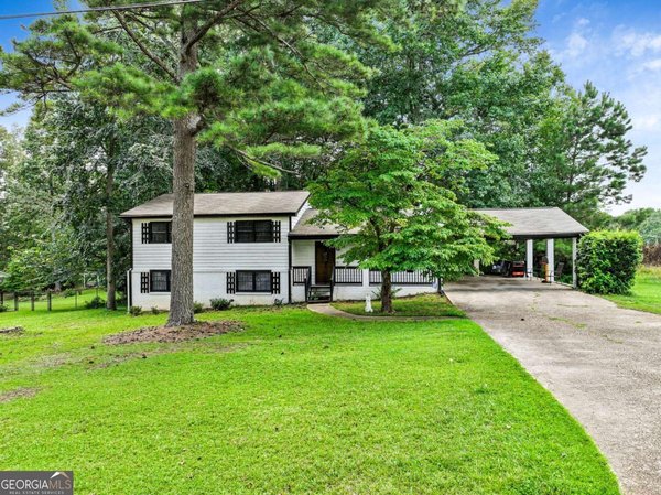 3918 Sherwood Drive, Douglasville