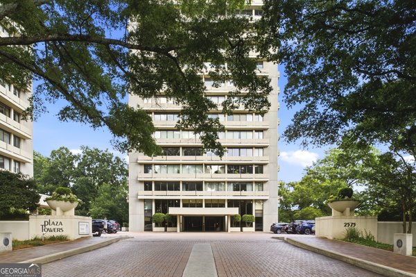 2575 Peachtree Rd Ne 2E, Atlanta
