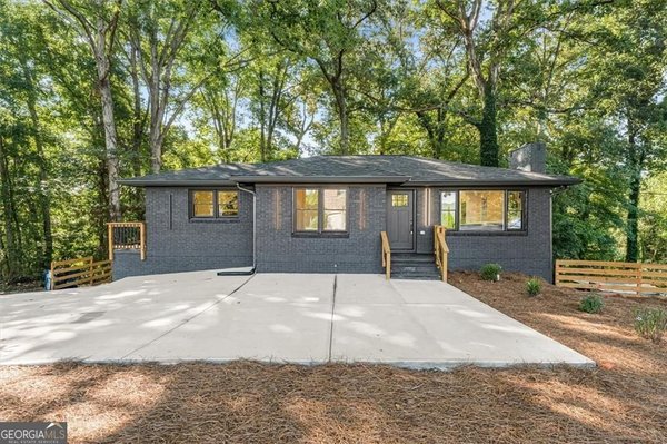 6025 Oakdale Road, Mableton