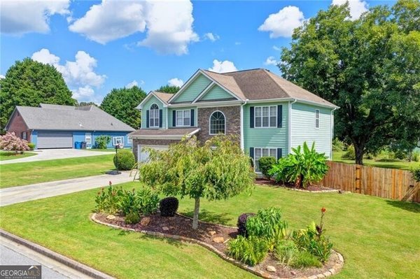 398 Beech Hollow Trail, Loganville