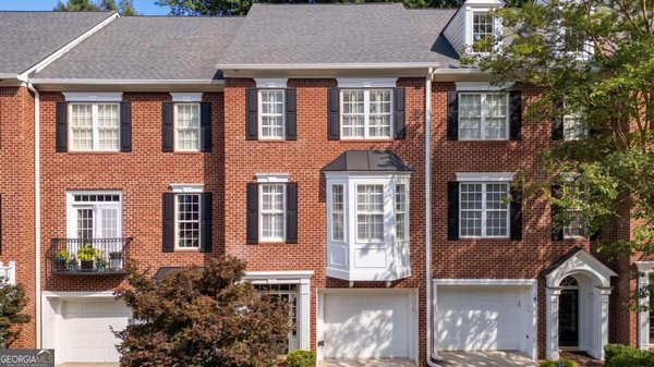 1806 Waters Edge Trail Roswell