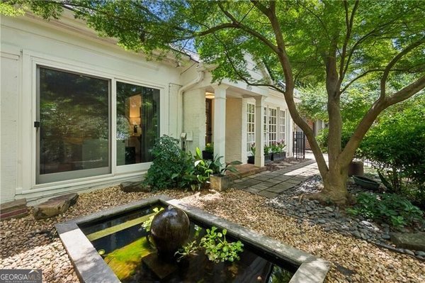 main picture of 355 8th Street, Atlanta