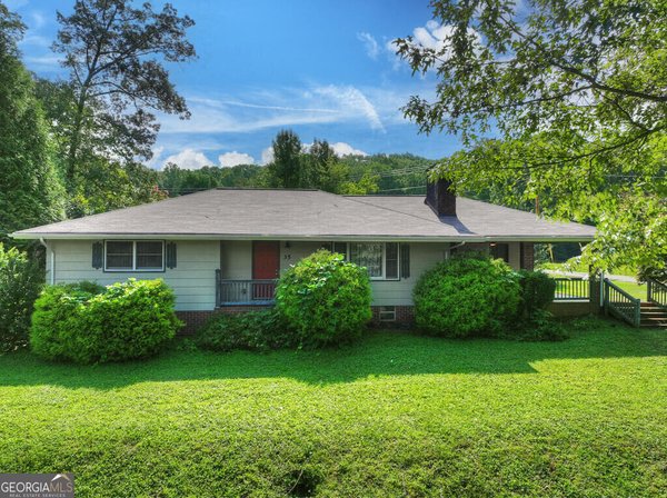 35 Thomas Road, Blue Ridge