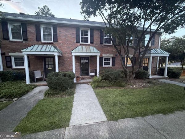 6700 Roswell Road, Sandy Springs