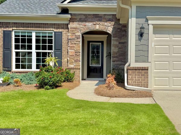 2868 Goldfinch Circle Marietta