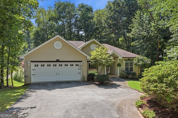 1704 Nub Garland Road, Toccoa