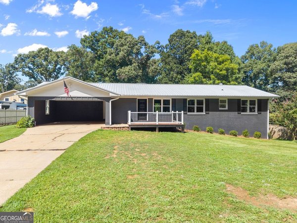 main picture of 5880 Norton Circle, Flowery Branch