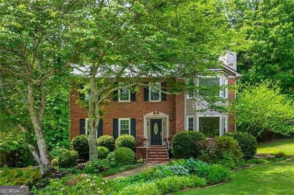 1429 Shadowrock Ct Marietta