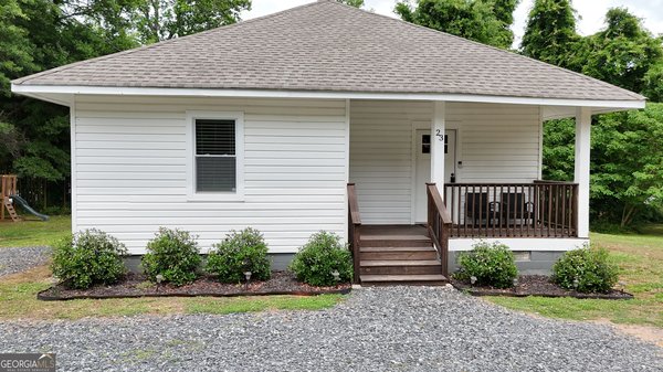 23 Arnco 2nd Street Newnan